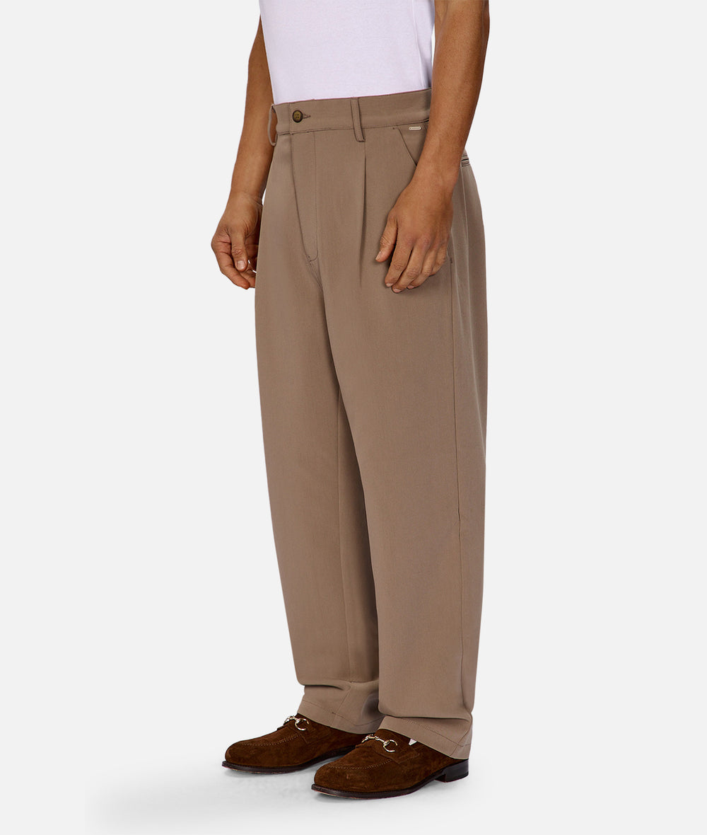 The Classic Fit Lusso Pant - Sandrift