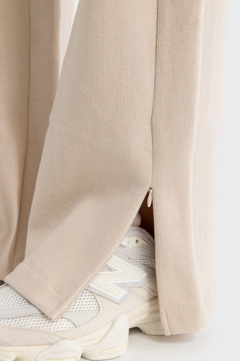 Ava Monogram Zip Hem Pant Bone