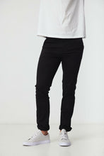Load image into Gallery viewer, CLAY SLIM CHINO PANT
